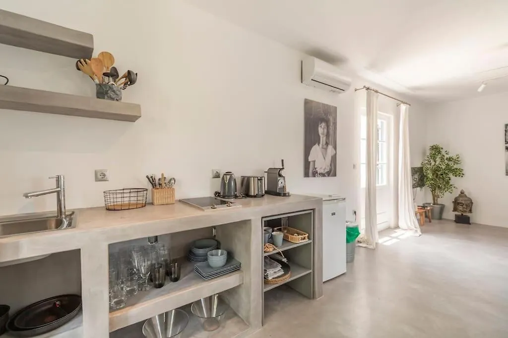 Beautiful, Sunny Apartment In Mykonos Town
